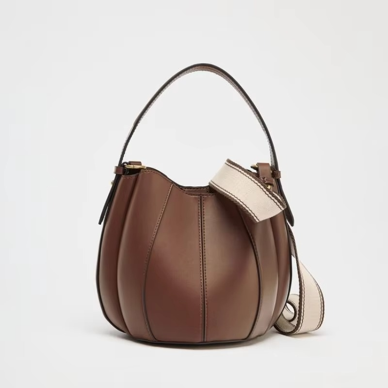 Stylish Tote Shoulder Bag with Detachable Coin Purse