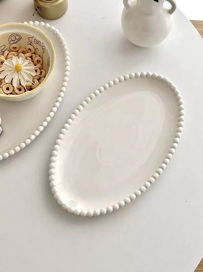 Delicate White Ceramic Dinner Plates