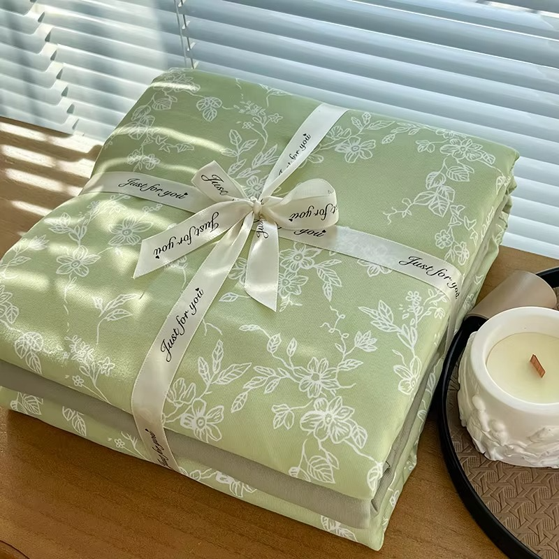 Pretty Patterned Cotton Bed Set with Duvet Cover