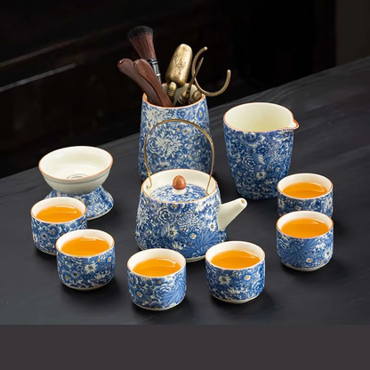 Delicate Chinese Tea Set with Teapot and Cups