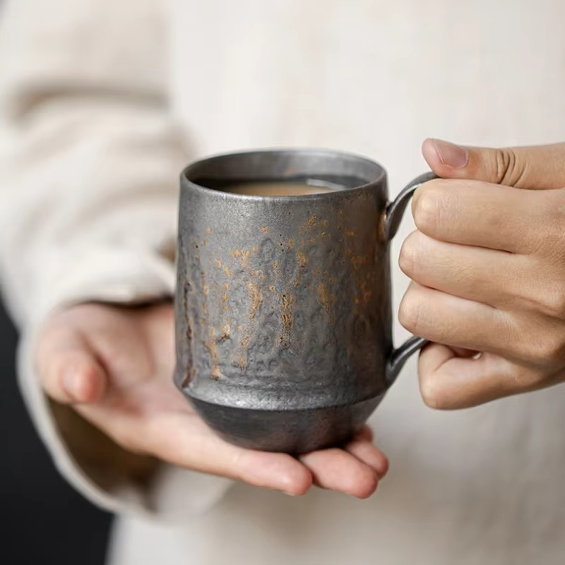 Retro Style Coffee Mug with Earthy Brown Glaze
