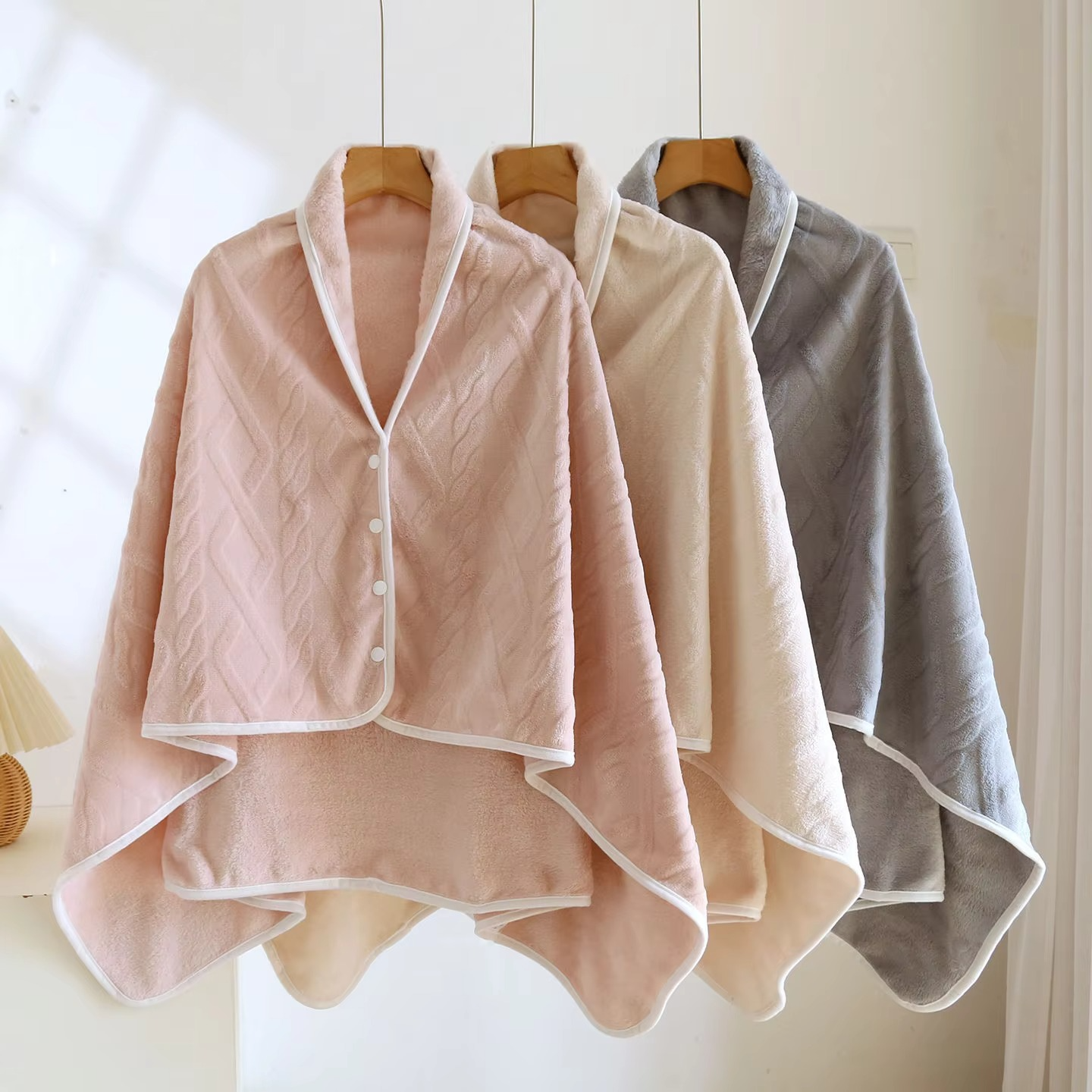 Soft Plush Shawl Blanket for Winter Warmth