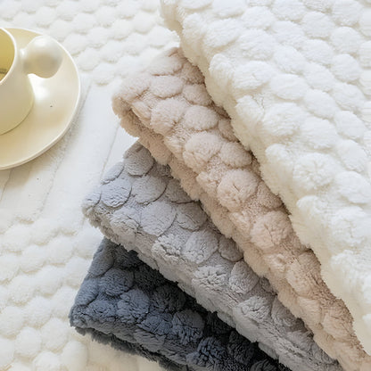 Plush Fuzzy Sofa Throw for Cold Weather Comfort
