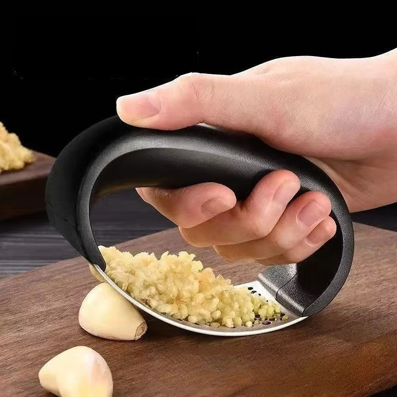 High Quality Metal Garlic Crusher and Squeezer