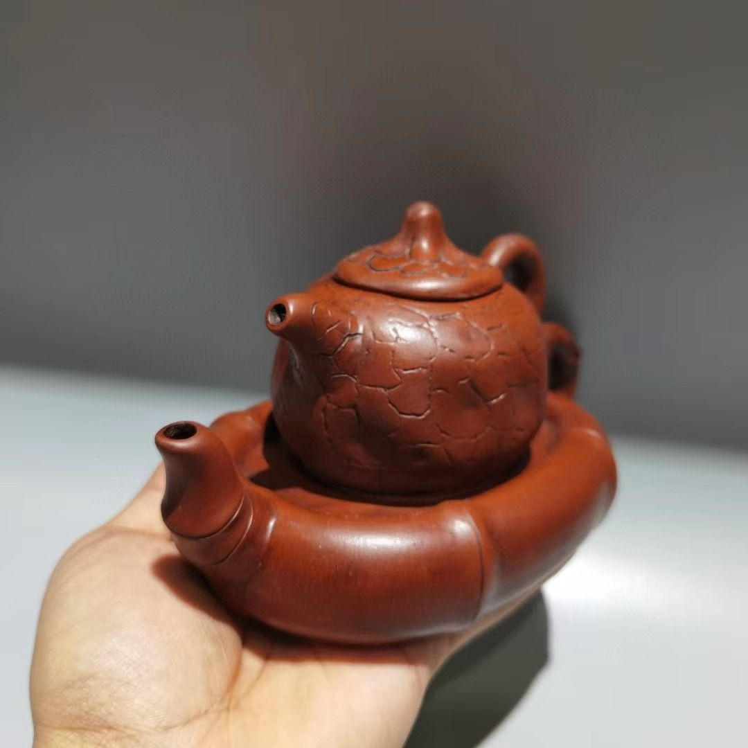 Small Purple Clay Yixing Teapot with Textured Base