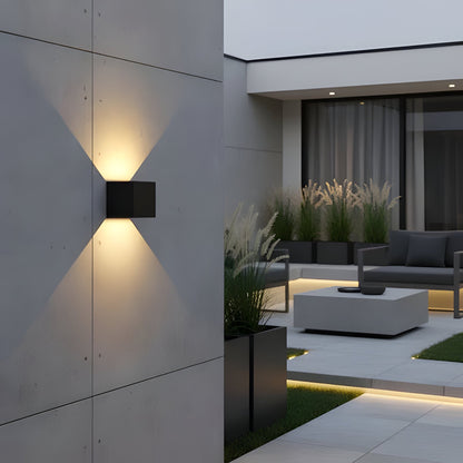 Outdoor LED Wall Lamp, Waterproof Aluminum, Soft White