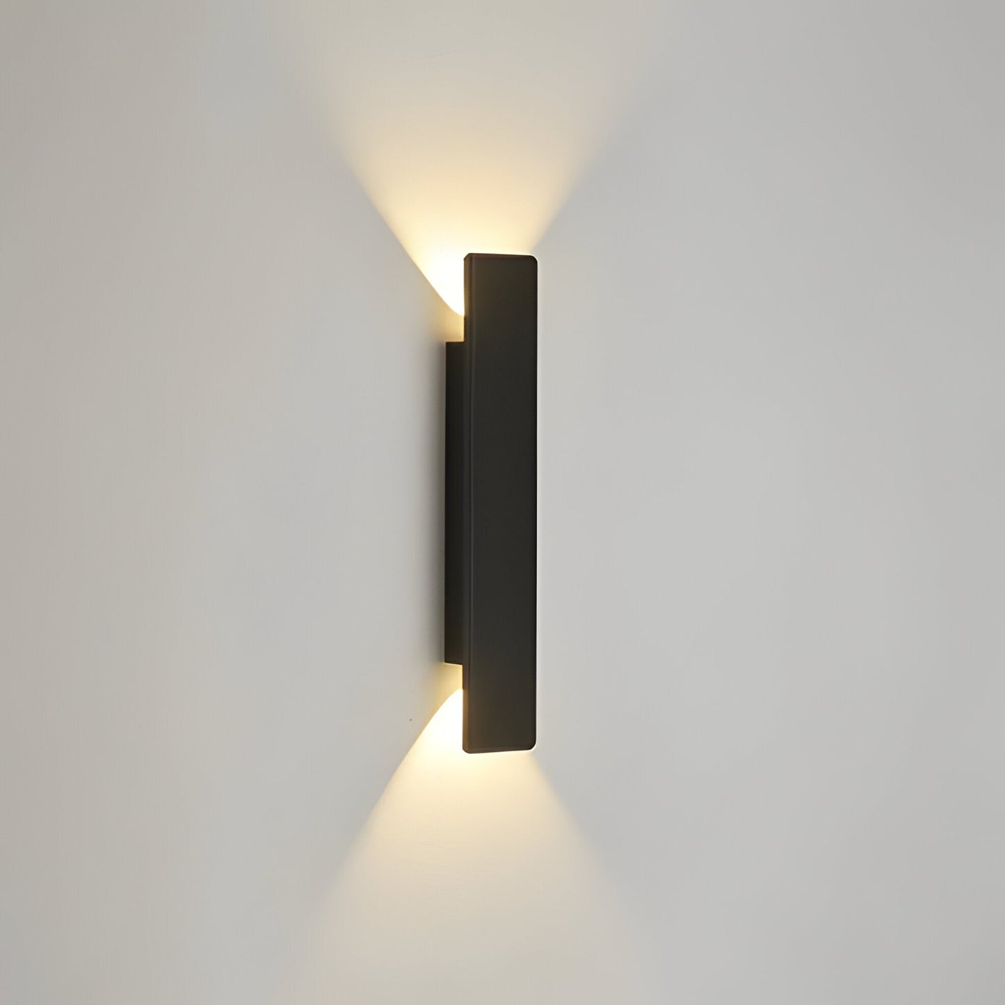 Durable Outdoor LED Wall Mount Light