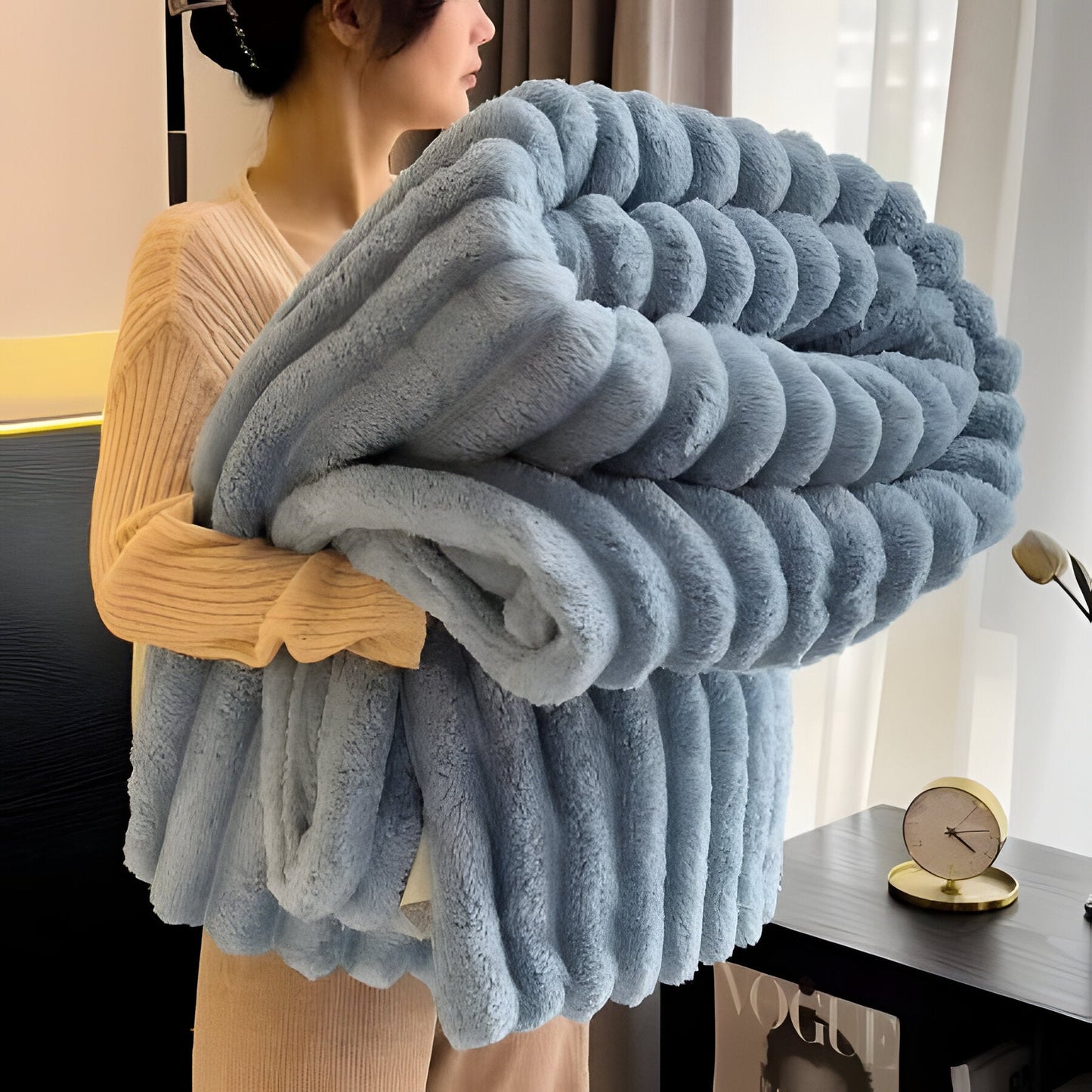 Cozy Faux Fur Soft Throw Blanket