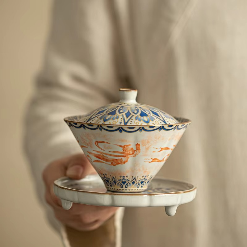 Delicate Chinese Ceramic Tea Set with Lid