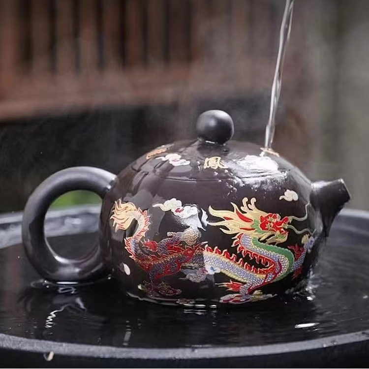 Traditional Chinese Purple Clay Tea Pot with Built-In Strainer