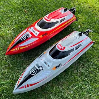 Fast RC Electric Speedboat Waterproof Remote Control Toy