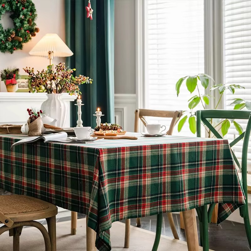 Vintage Plaid Table Cover for Dining and Parties