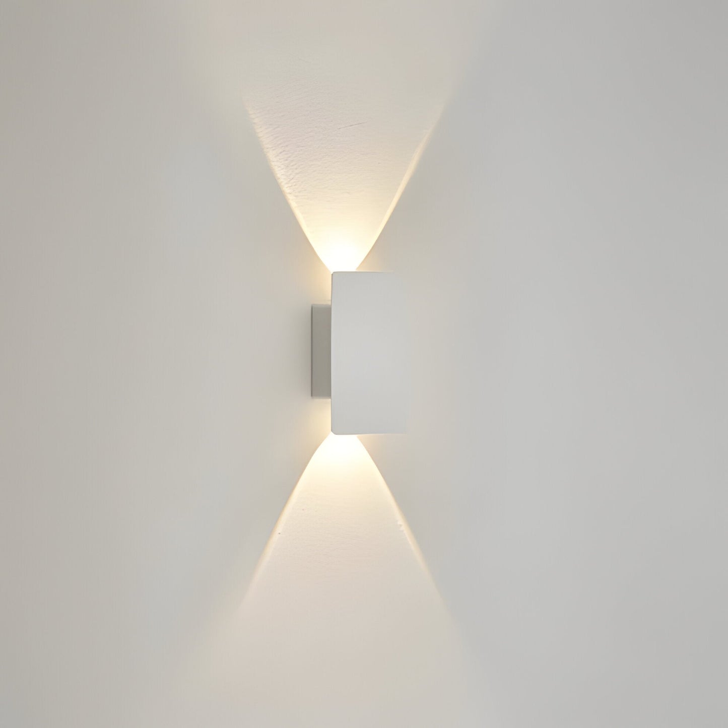Durable Outdoor LED Wall Mount Light