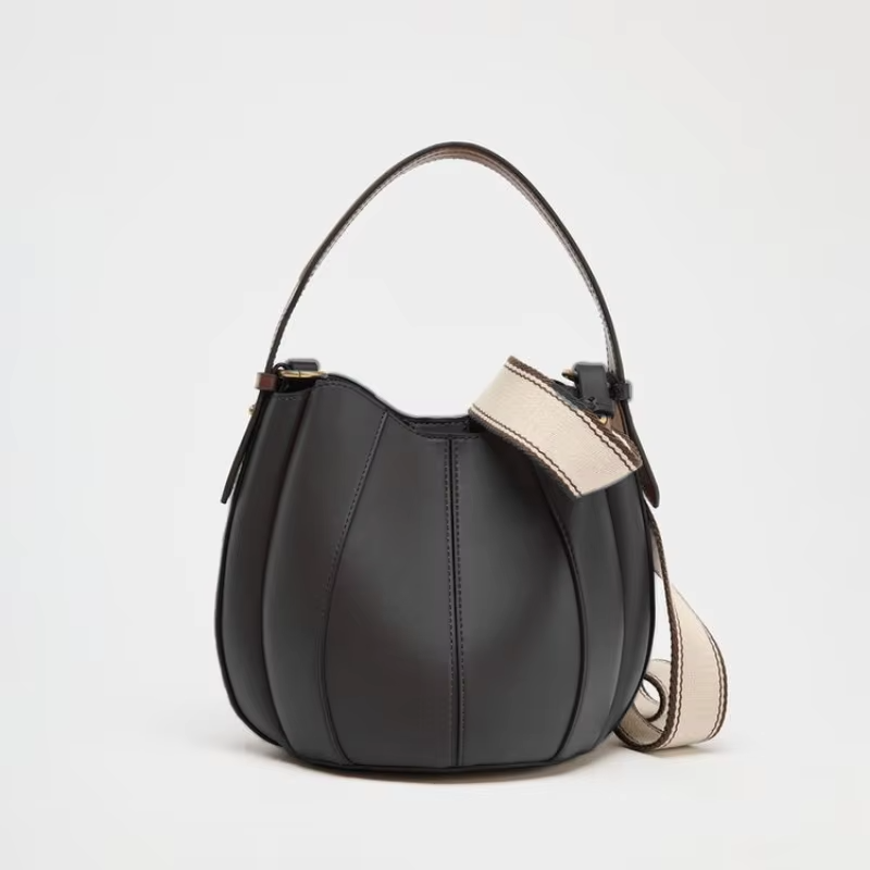 Stylish Tote Shoulder Bag with Detachable Coin Purse