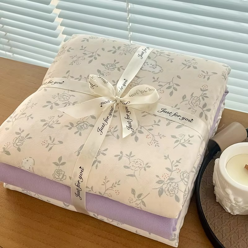 Pretty Patterned Cotton Bed Set with Duvet Cover