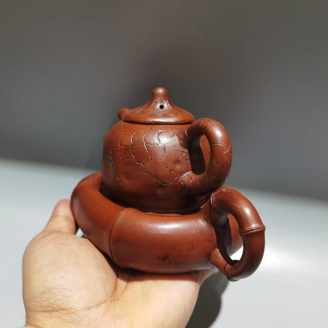 Small Purple Clay Yixing Teapot with Textured Base