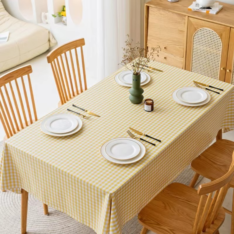 Vintage Plaid Table Cover for Dining and Parties