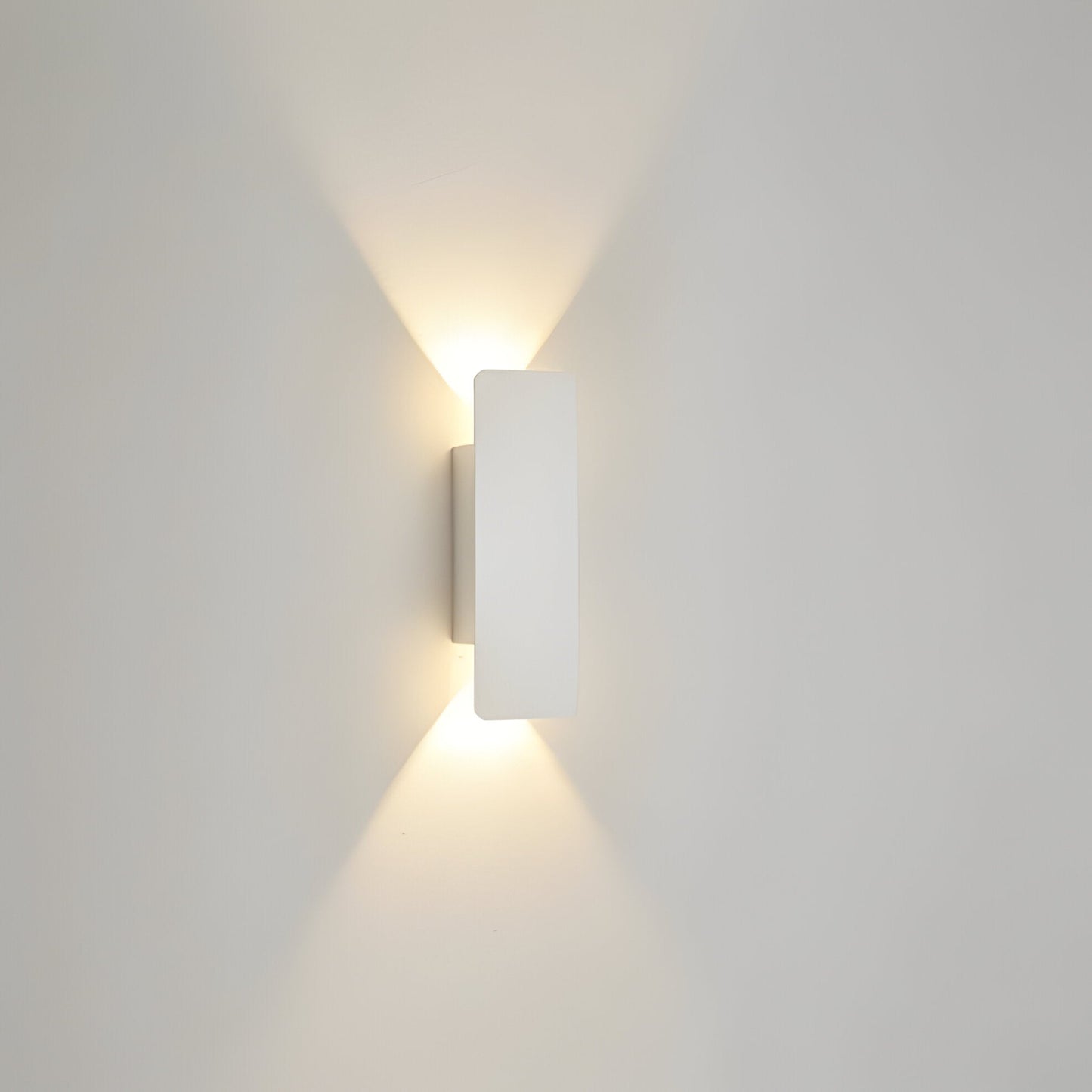 Durable Outdoor LED Wall Mount Light