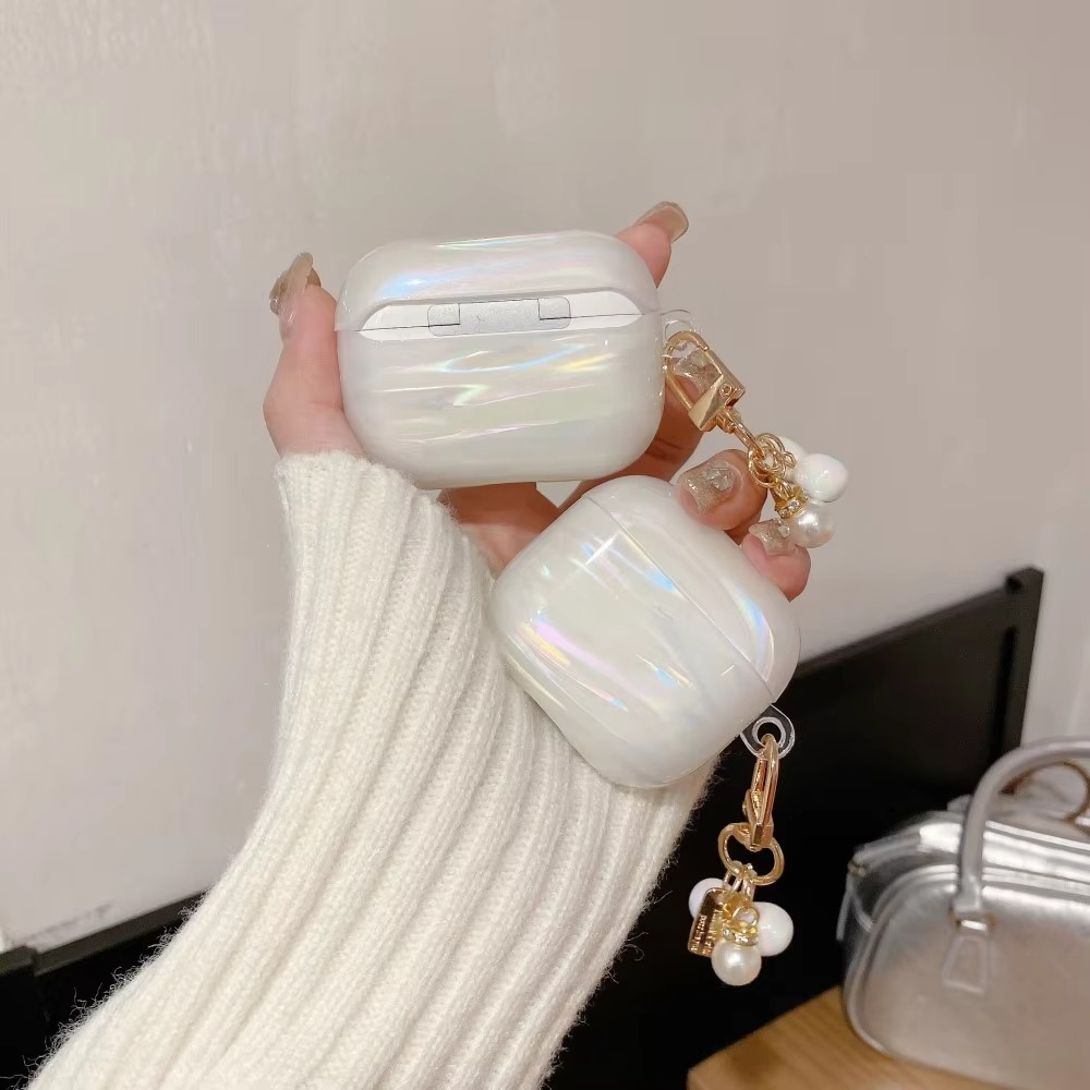 Luxurious Pearl AirPods Pro Cover with Keychain
