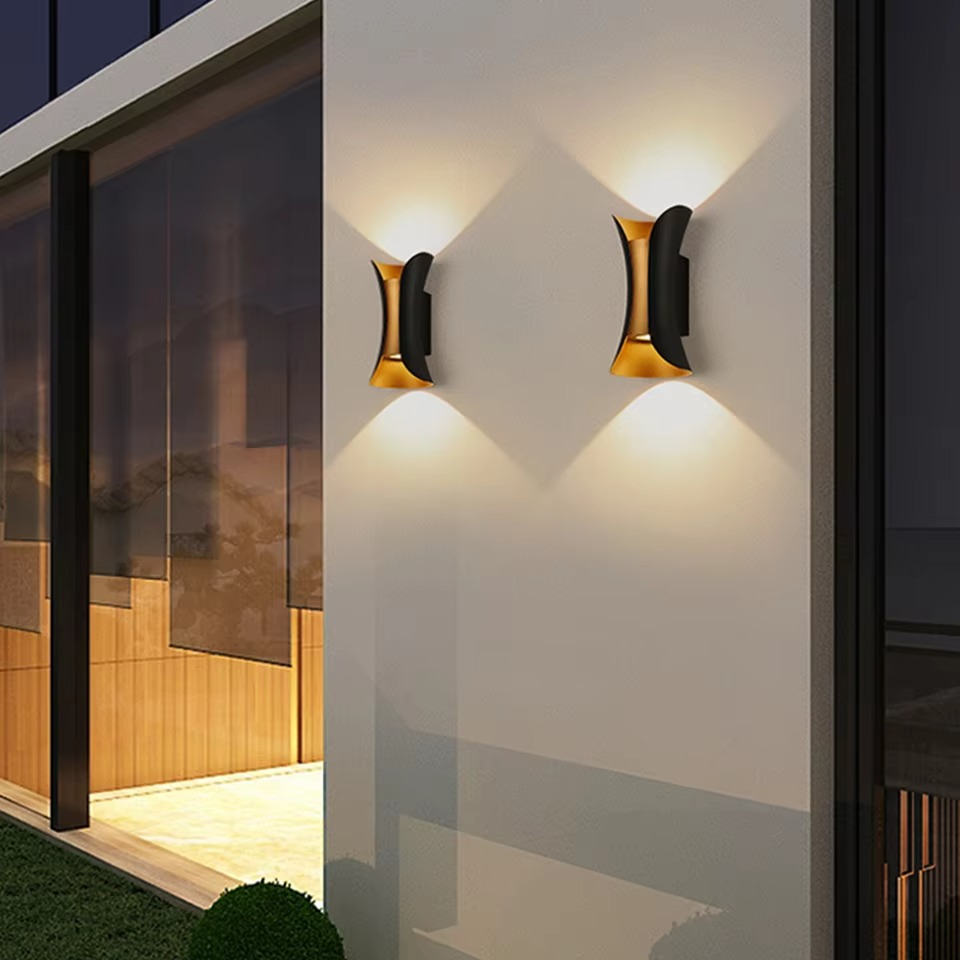 Stylish Outdoor LED Wall Light – Waterproof and Compact