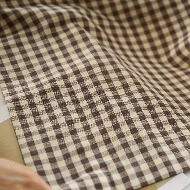 Vintage Plaid Table Cover for Dining and Parties