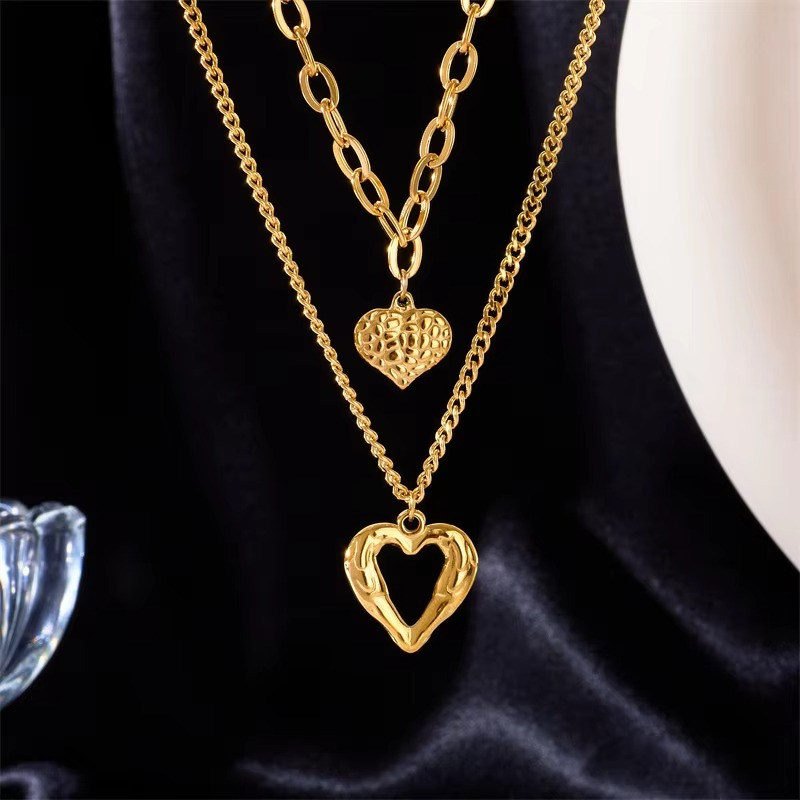 Fashionable Layered Heart and Chain Choker Necklace