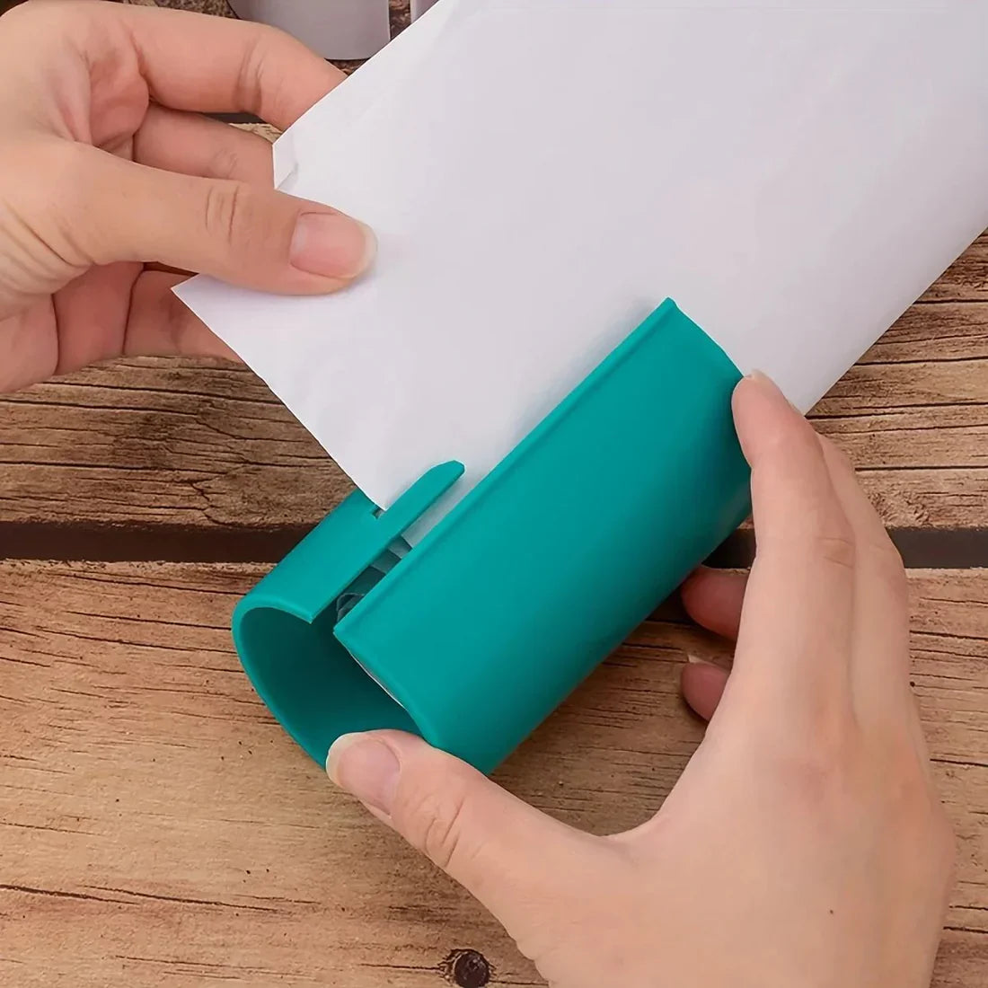 Compact Safety Paper Trimmer for Secure Wrapping