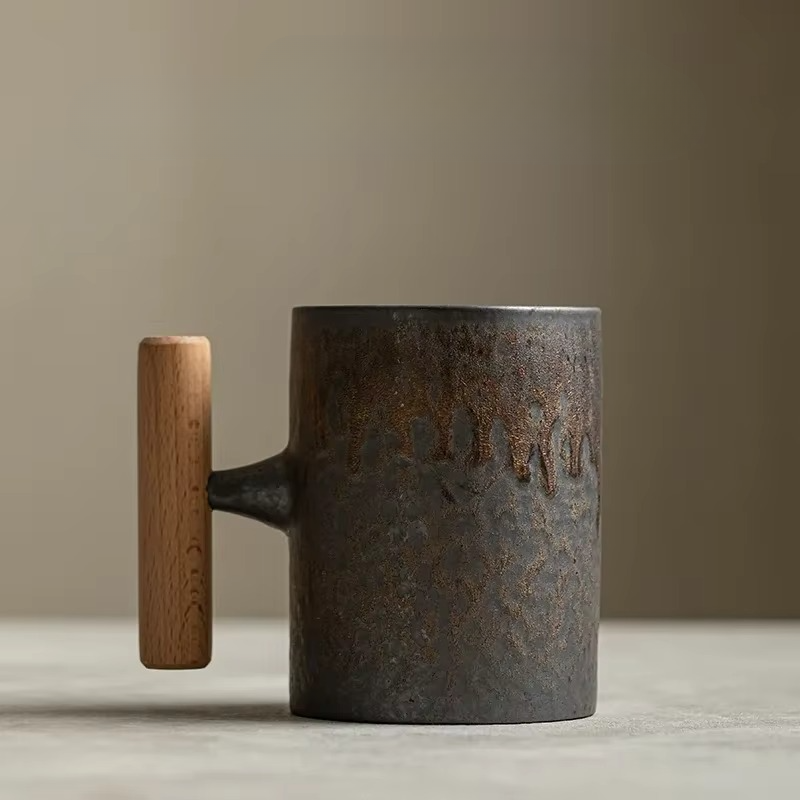 Retro Style Coffee Mug with Earthy Brown Glaze