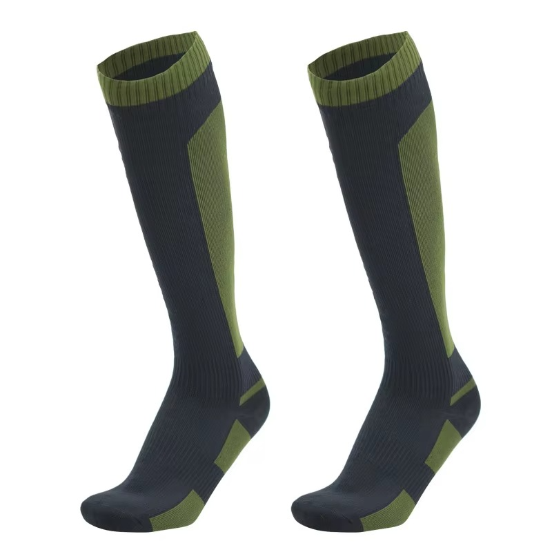 Moisture Wicking Hiking Socks for Men and Women