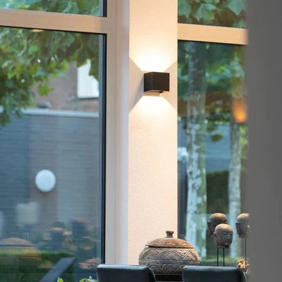 Elegant Modern LED Wall Light