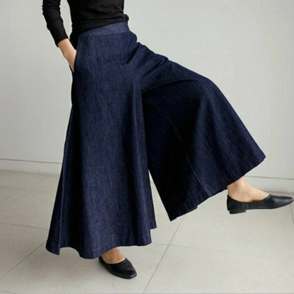 Comfortable Women's Relaxed Fit Jeans