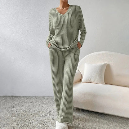 Comfortable 2 Piece Living Room Suit