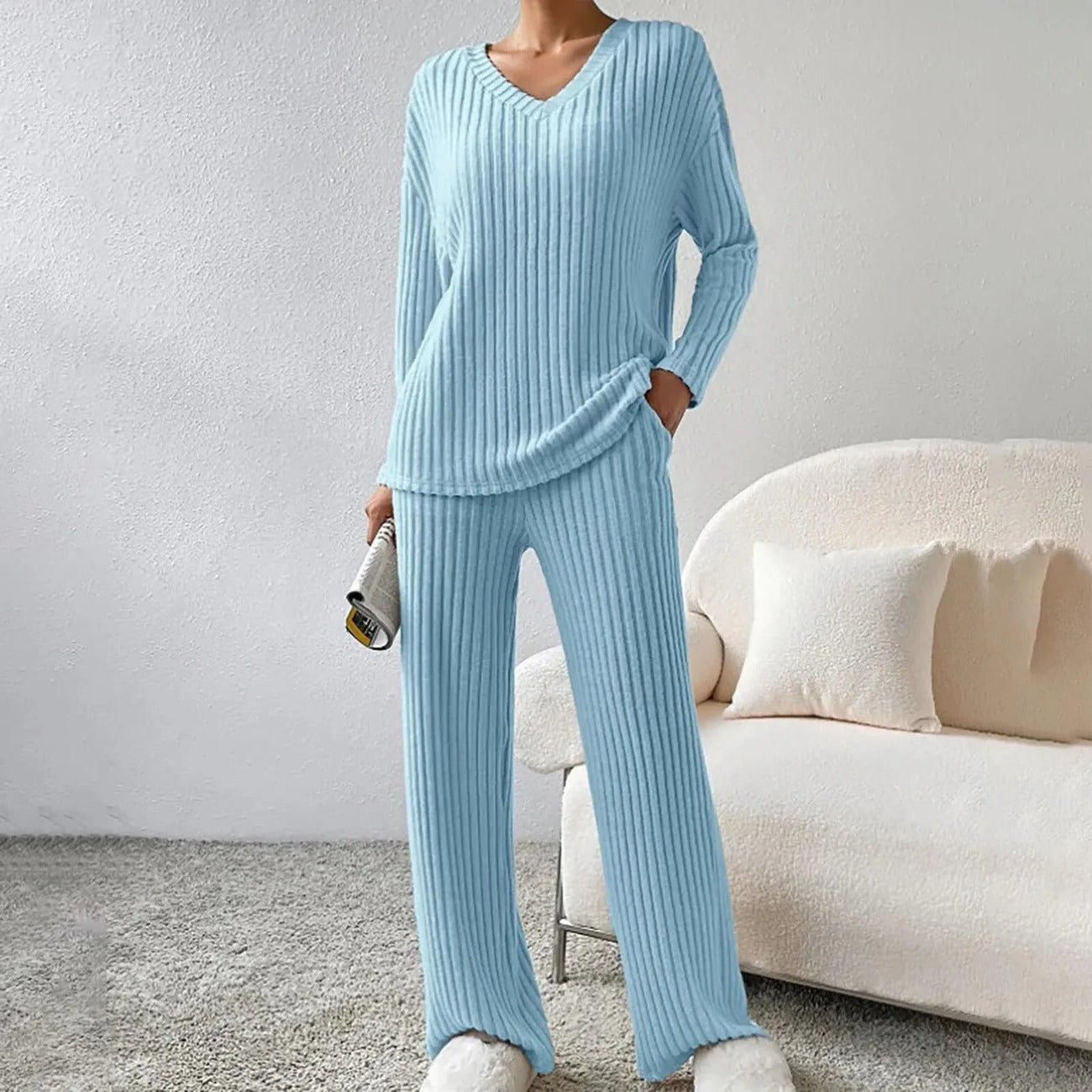 Comfortable 2 Piece Living Room Suit