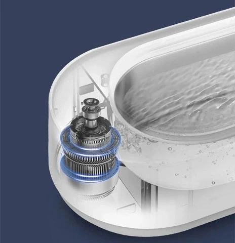 Compact Sonic Cleaning Device